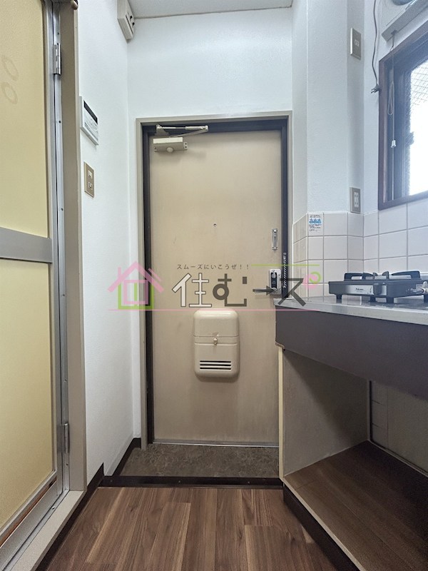 ハイツプリメーロ 玄関