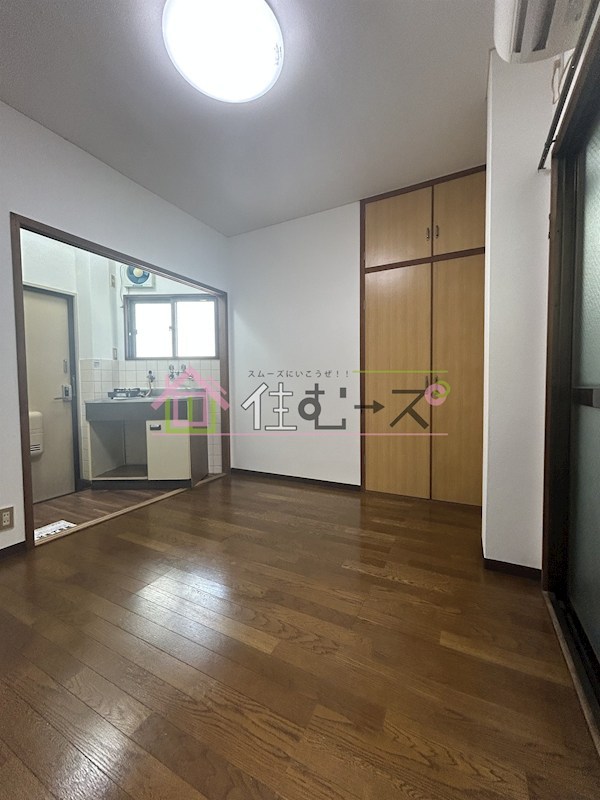 ハイツプリメーロ リビング