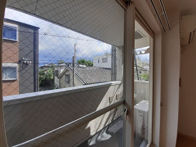 ジュネス５番館 ベランダ