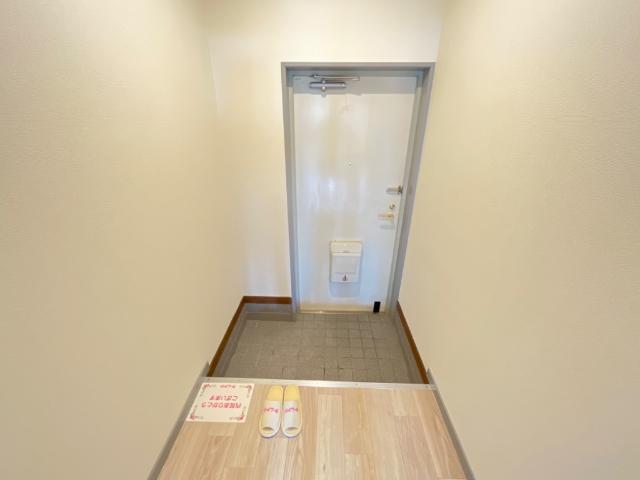 パレスさくらＢ 玄関