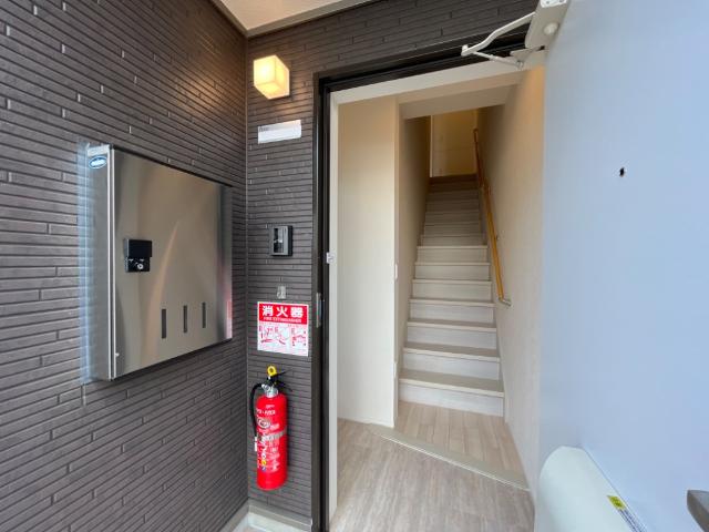 ルイズ・ハウス 玄関