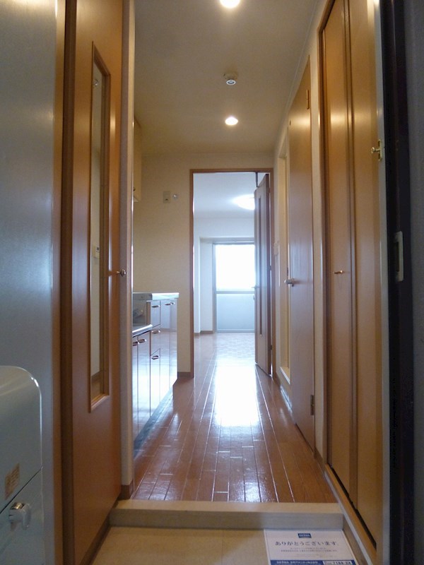 ヴィラハピネス 玄関