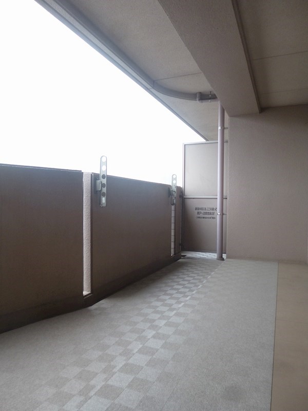 ﾀｳﾝｺｰﾄ咲佳映 ベランダ