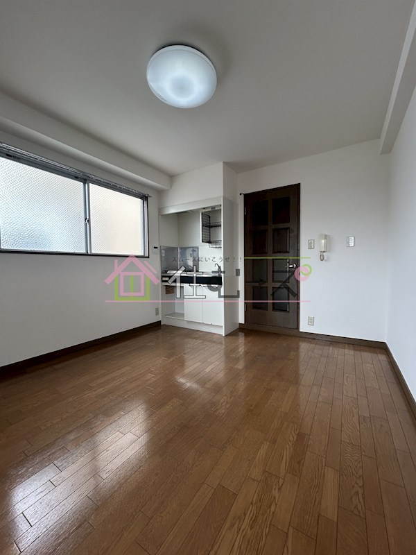 ホワイトハイツ大正 リビング