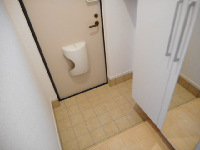 ファイン・キャピタルＣ 玄関