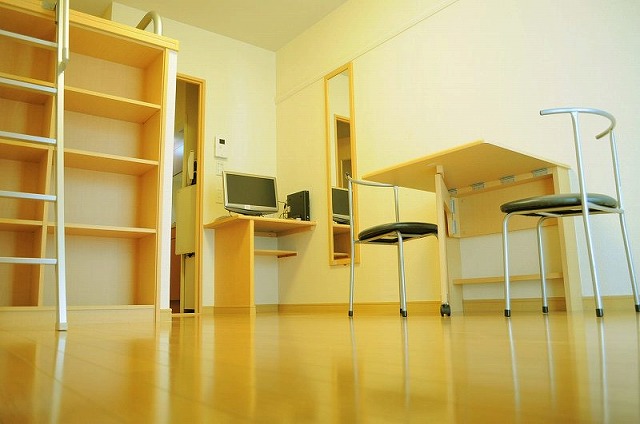 レオパレス華 リビング