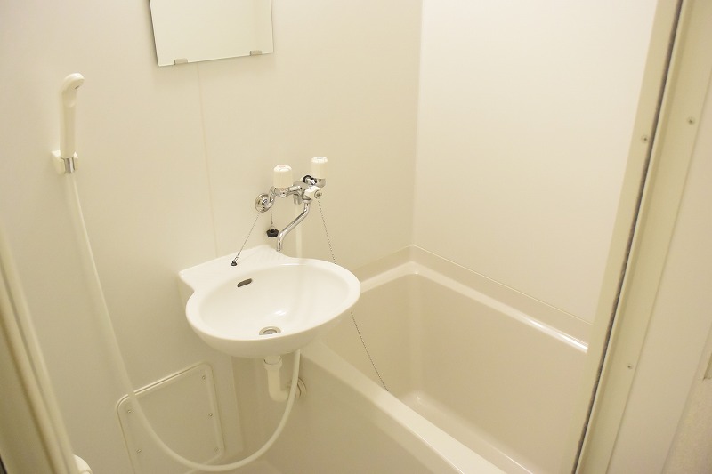 レオパレス華 風呂画像