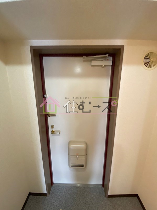 ジュネスコート 玄関