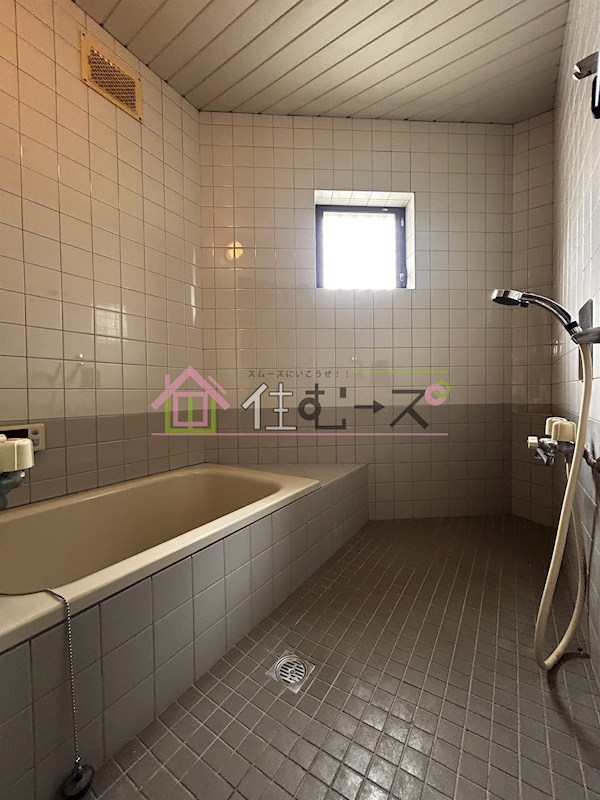 万代6丁目中古戸建 風呂画像