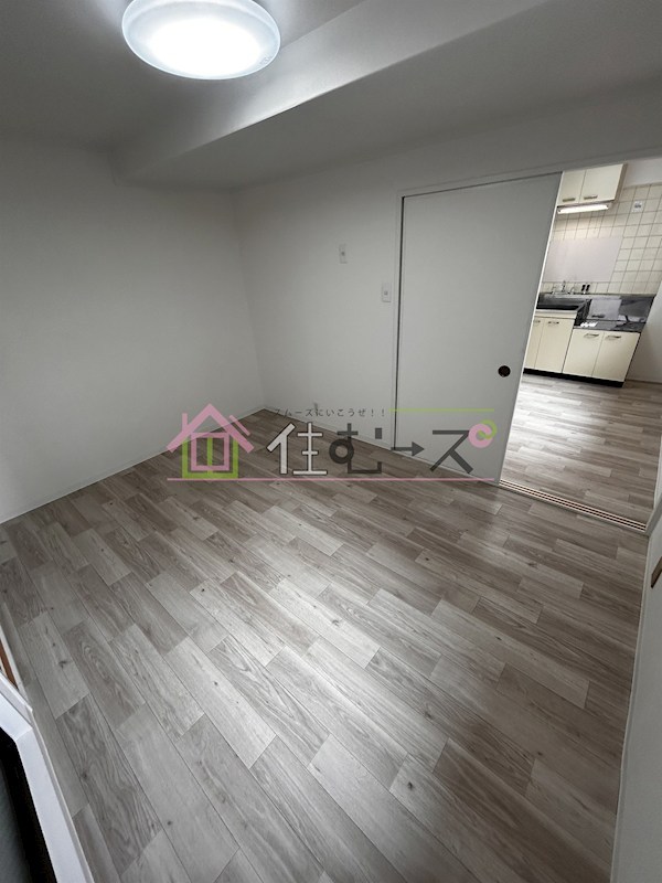 グランドハイツ万代東 リビング