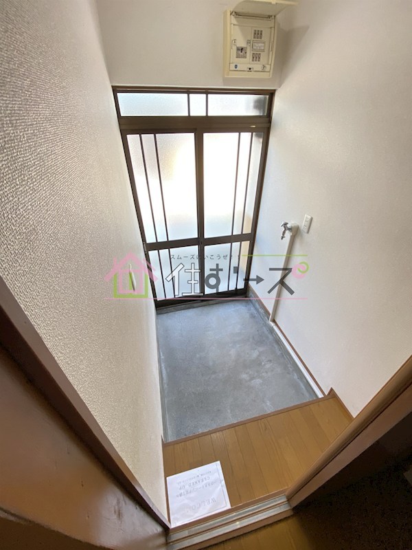 末久貸家 玄関