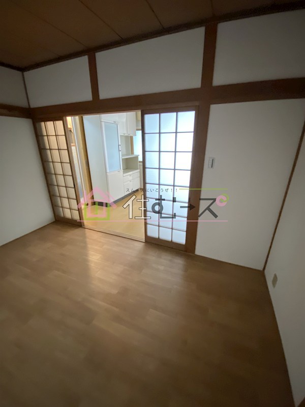 大阪市平野区瓜破東4丁目 リビング