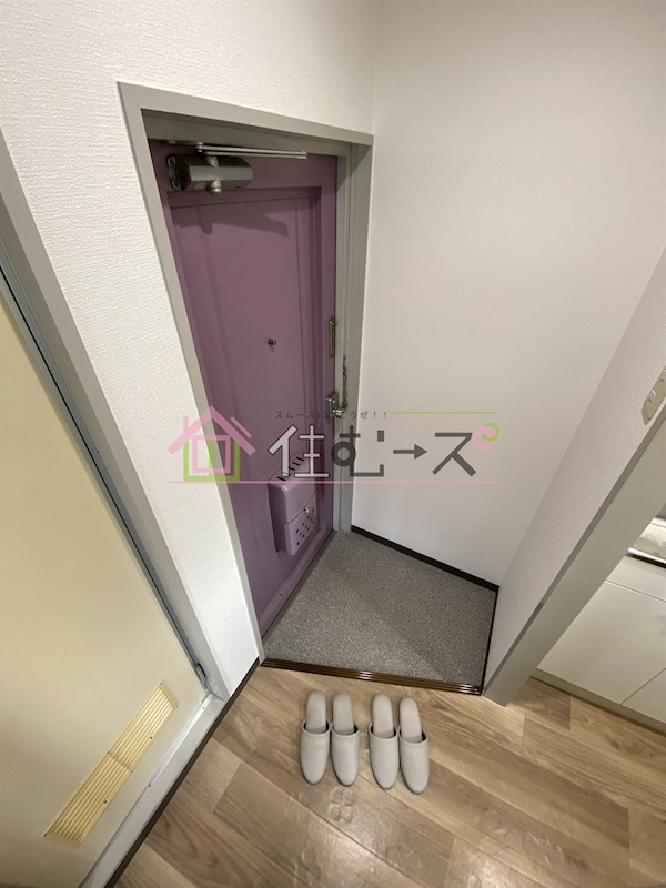 ホワイトハウス平野 玄関