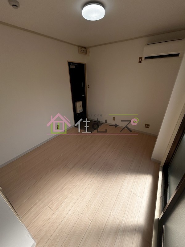 じんともす照が丘 リビング