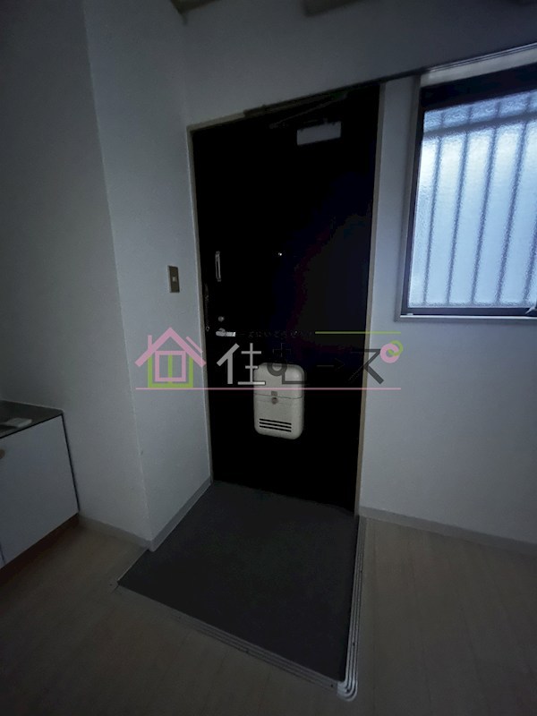 じんともす照が丘 玄関