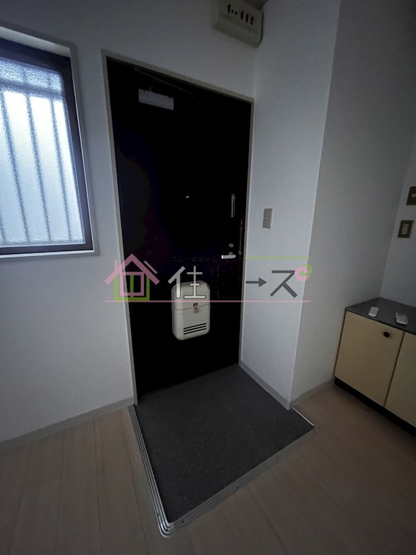 じんともす照が丘 玄関