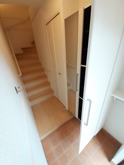 フリーデⅣ 玄関