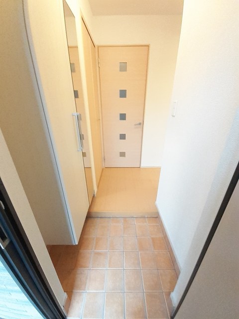 メゾンフラワー 玄関