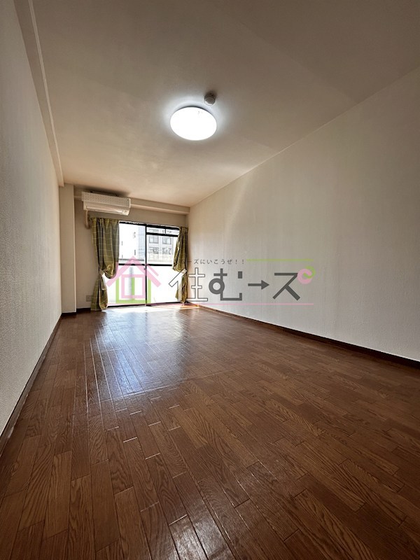 サンコーポウエノ ベッドルーム