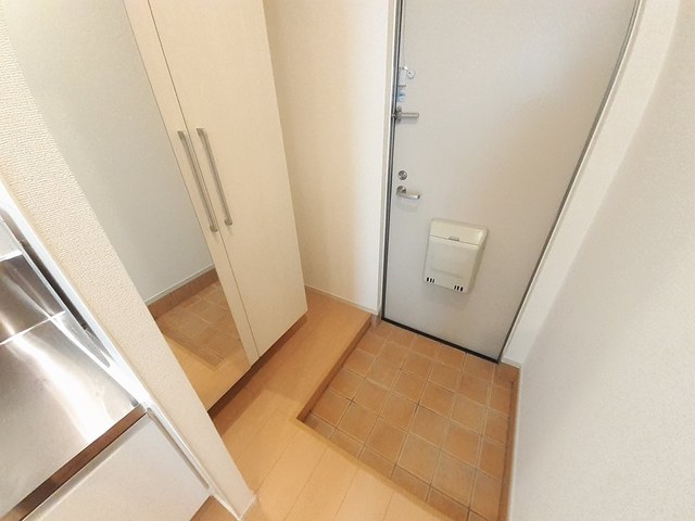 グランデイソラ 玄関