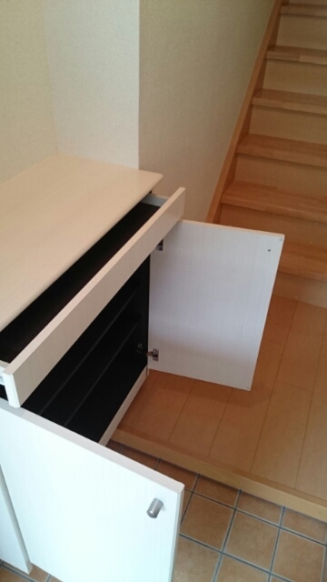 グランソレイユ壱番館 玄関