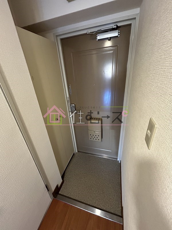 味原青山ビル 玄関