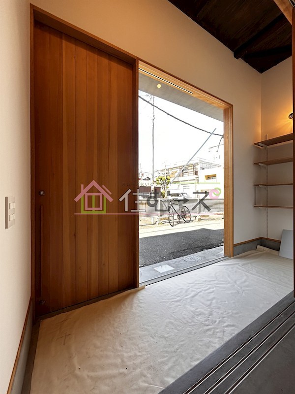 DOMA House 玄関