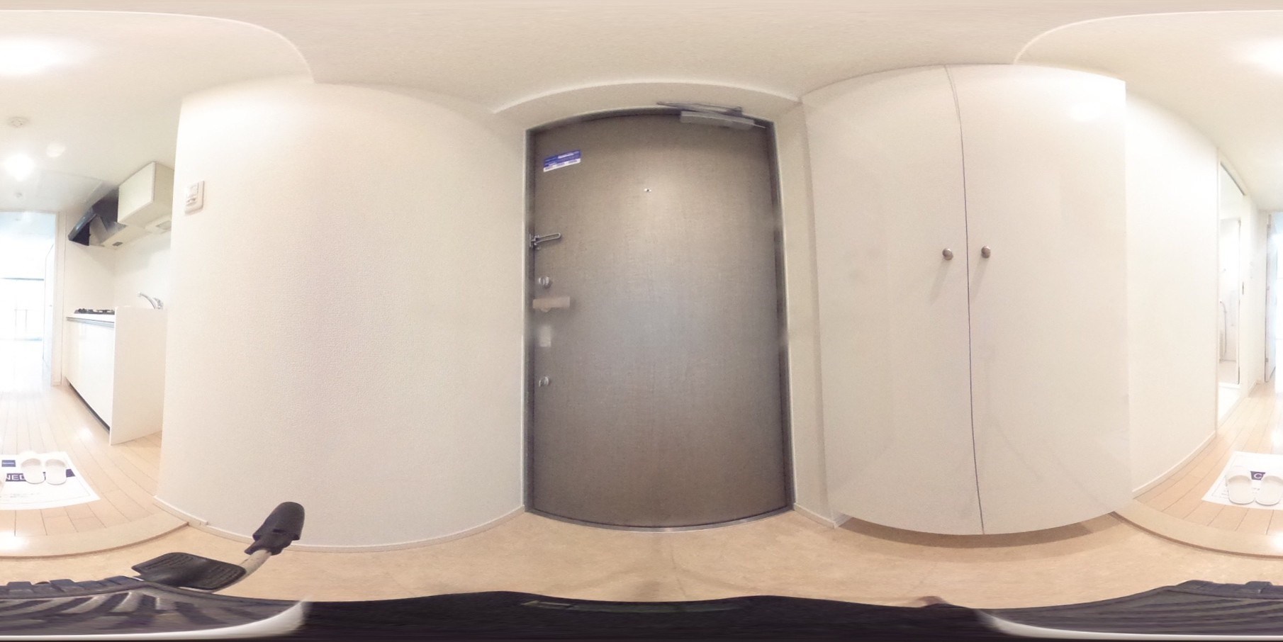 レジディア谷町 玄関