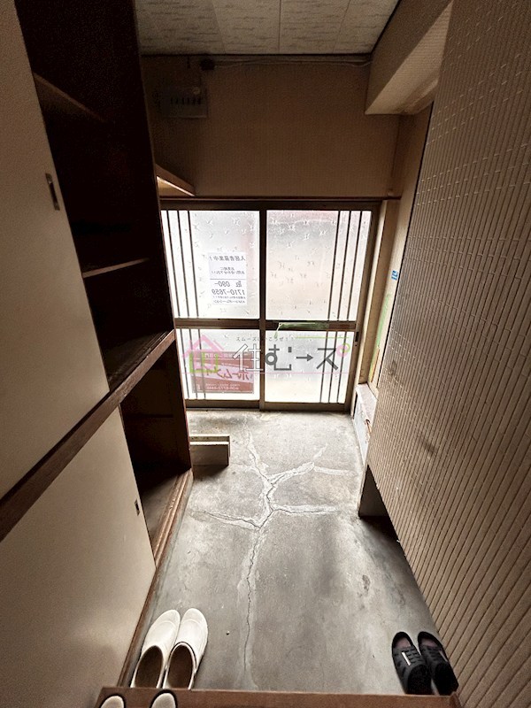 サワタケ貸家 玄関