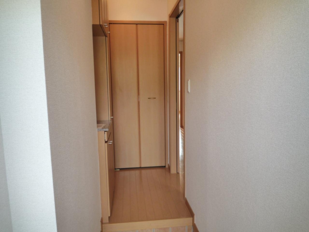 サンリットヒルＥ 玄関