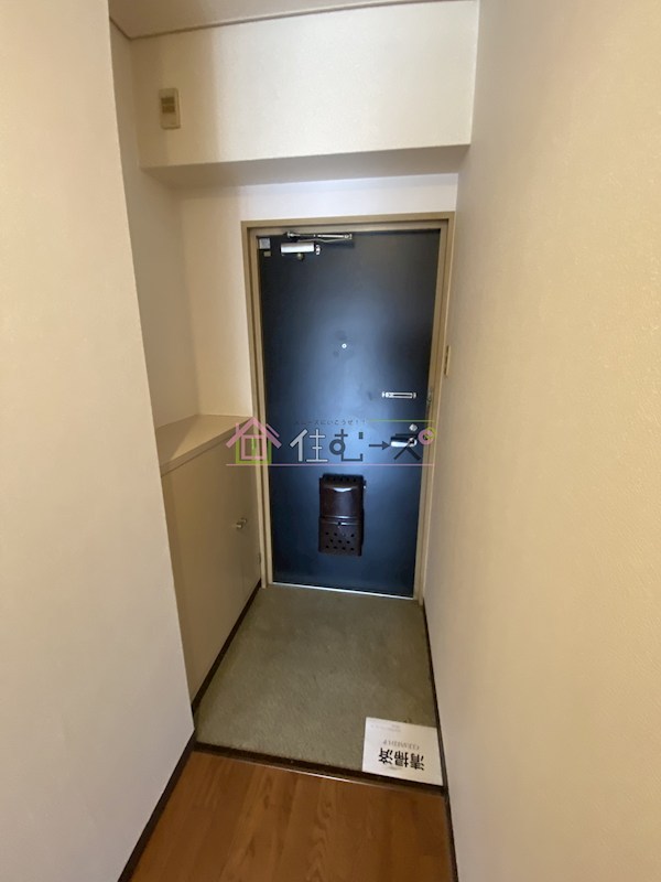 ダイドーメゾン本町 玄関