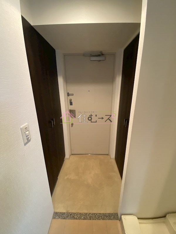 エステムコート阿波座プレミアム 玄関