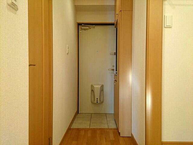 ウイングコート 玄関