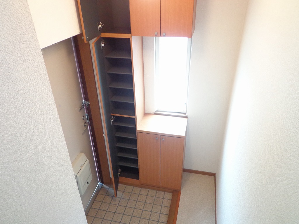 コスモパレス 玄関