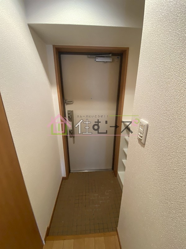 エクセレント高津 玄関
