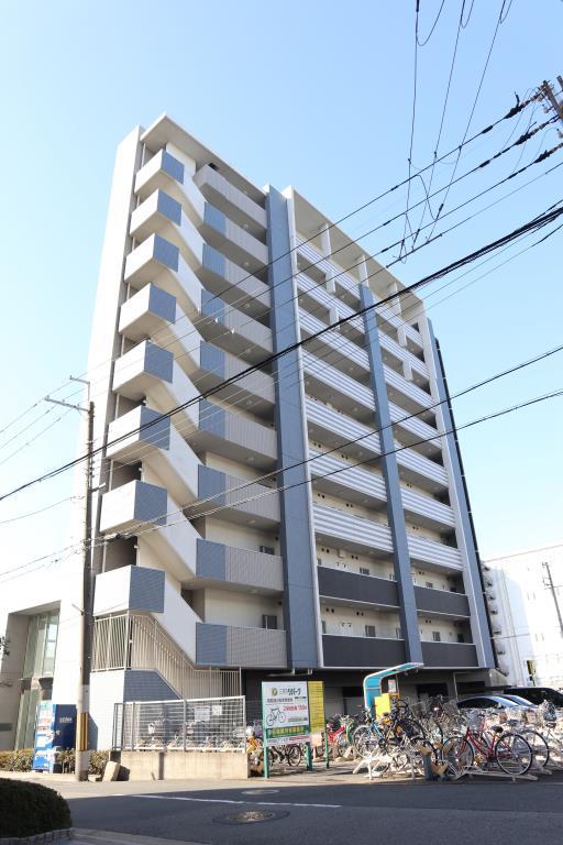 Art Pension高井田 外観