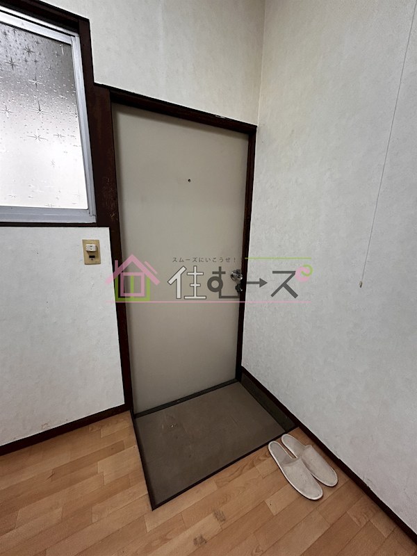 ハイツ葵 玄関