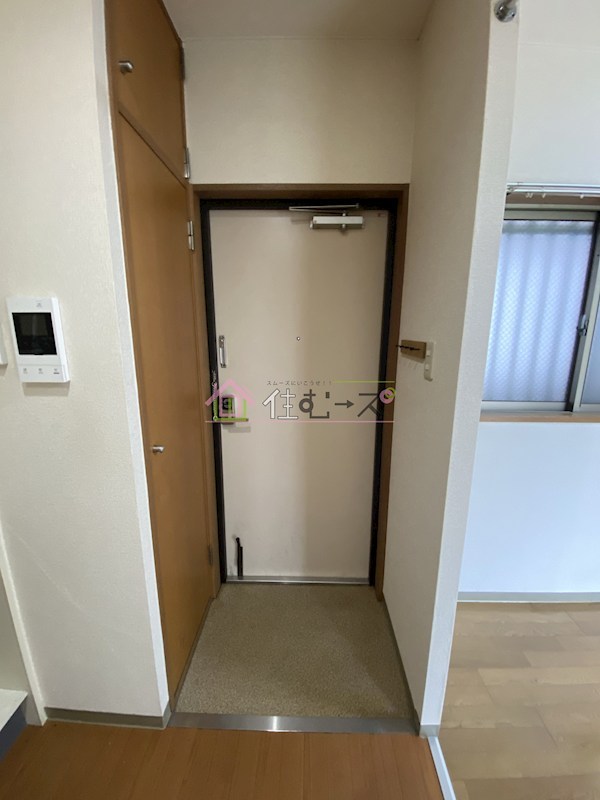 センエイ谷四 玄関