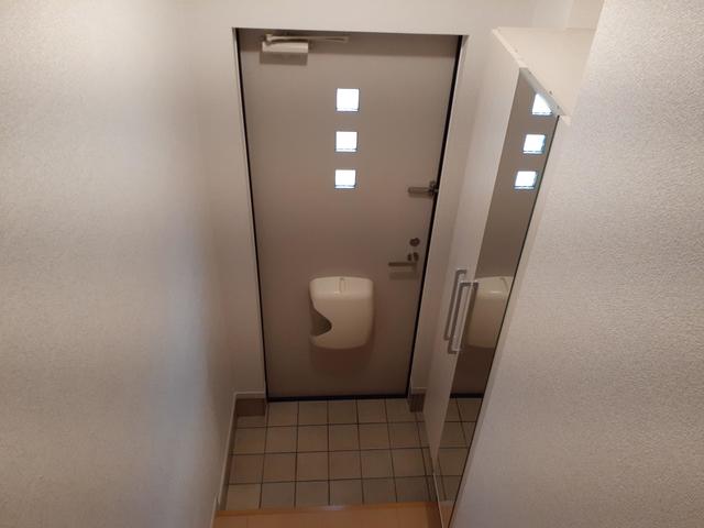 プラセール宝塚Ⅱ 玄関