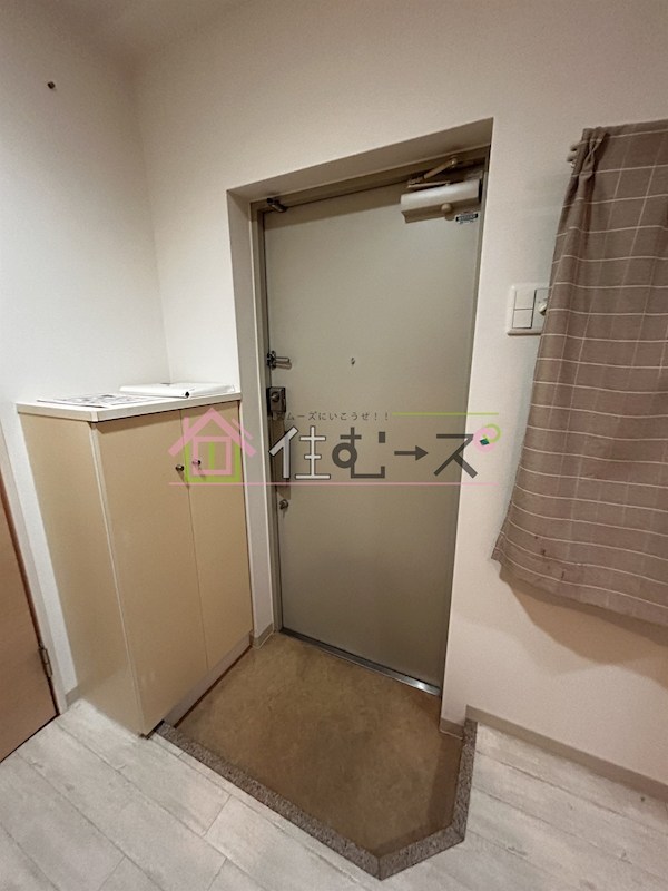 レジデンス・スエヒロ　上本町 玄関