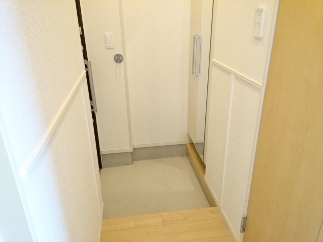 カーサカトレア 玄関