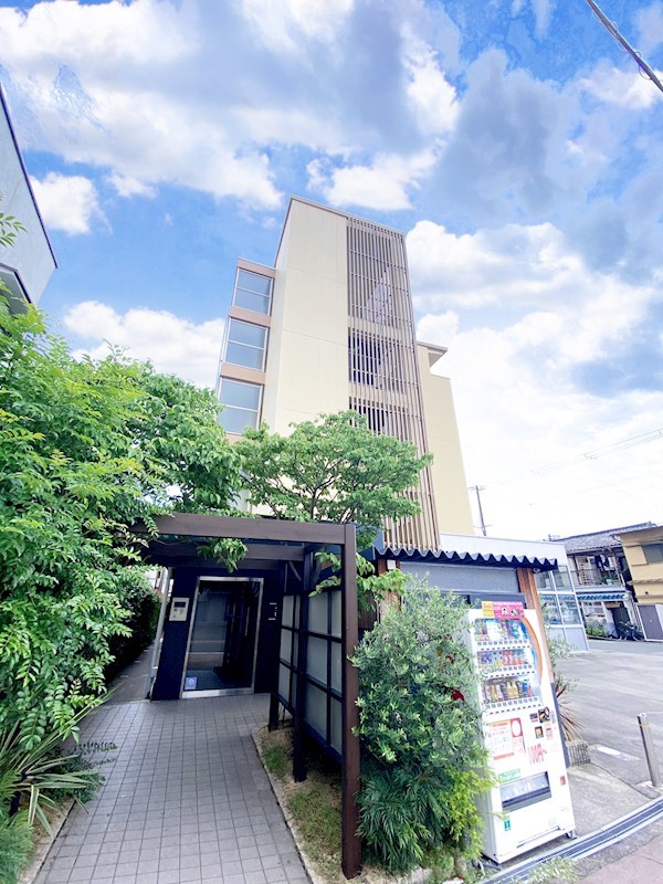 シロスハヤシ  外観