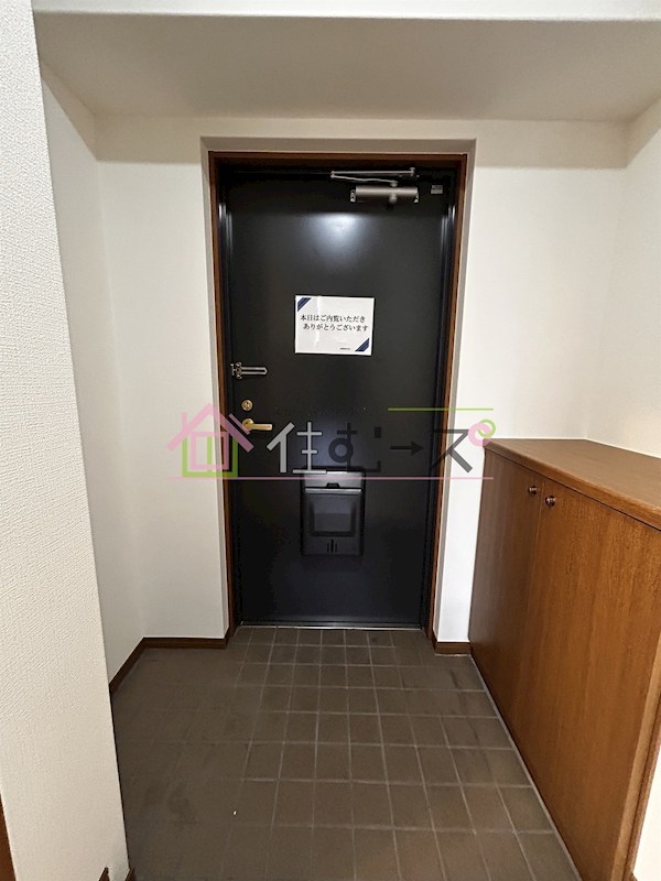 ノルデンハイム新大阪Ⅱ 玄関