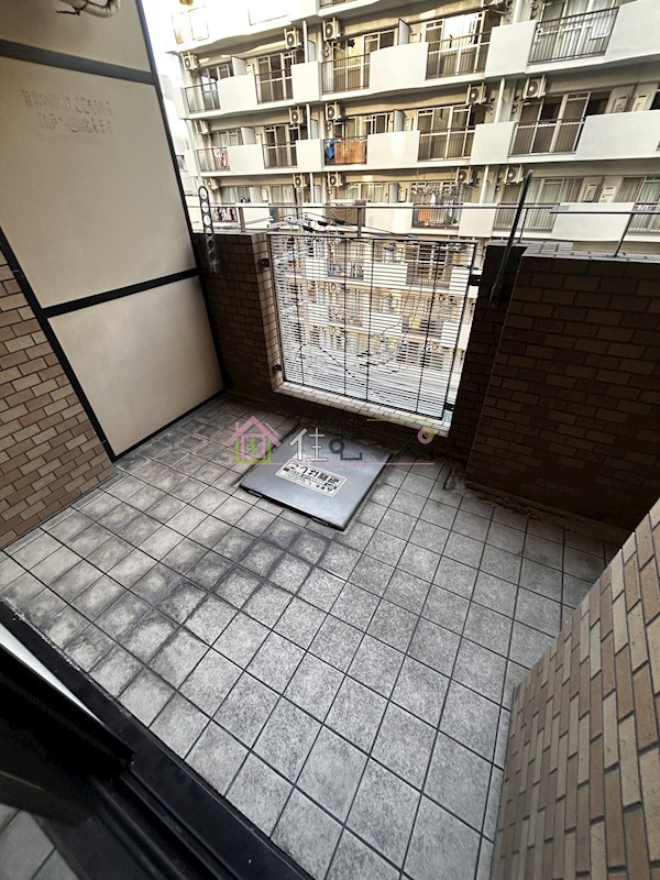 新大阪プライマリーワン ベランダ