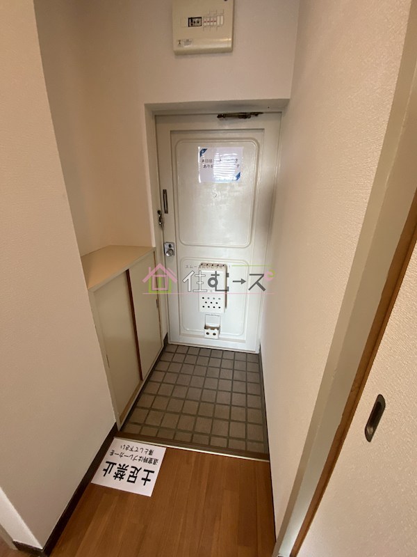 グランドハイツ北 玄関