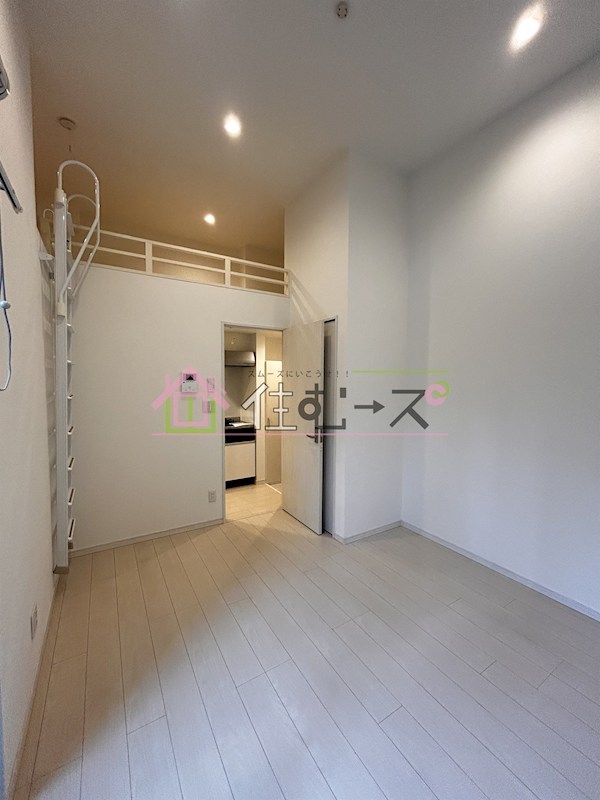 CRASTINE帝塚山東 リビング