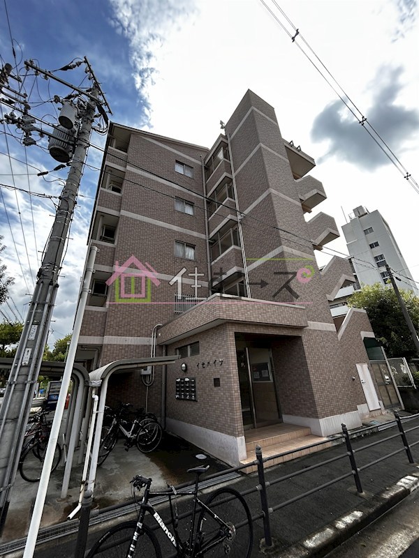 イセハイツ 外観