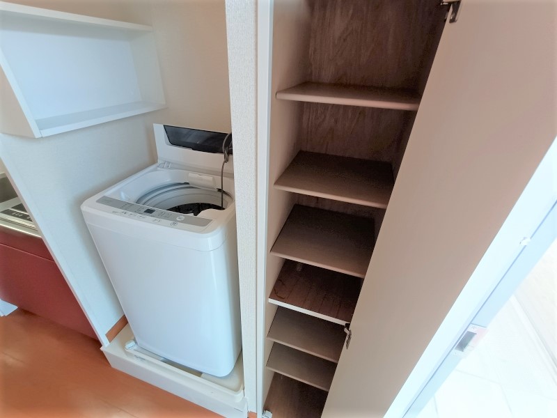 レオパレスヴァン 玄関