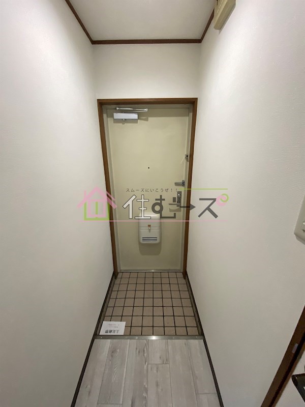 モアメゾンアオイ 玄関
