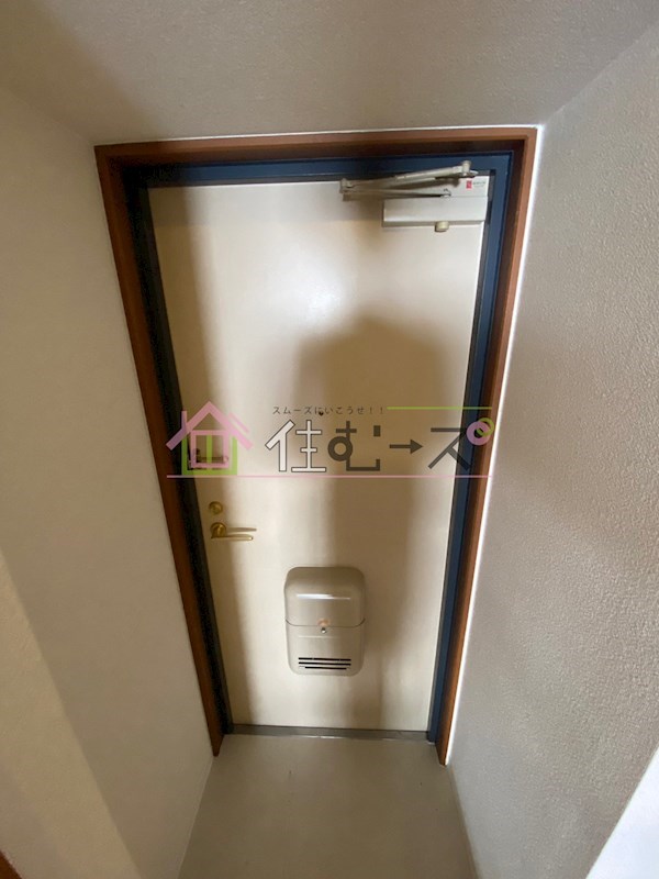 ドミール江戸堀 玄関